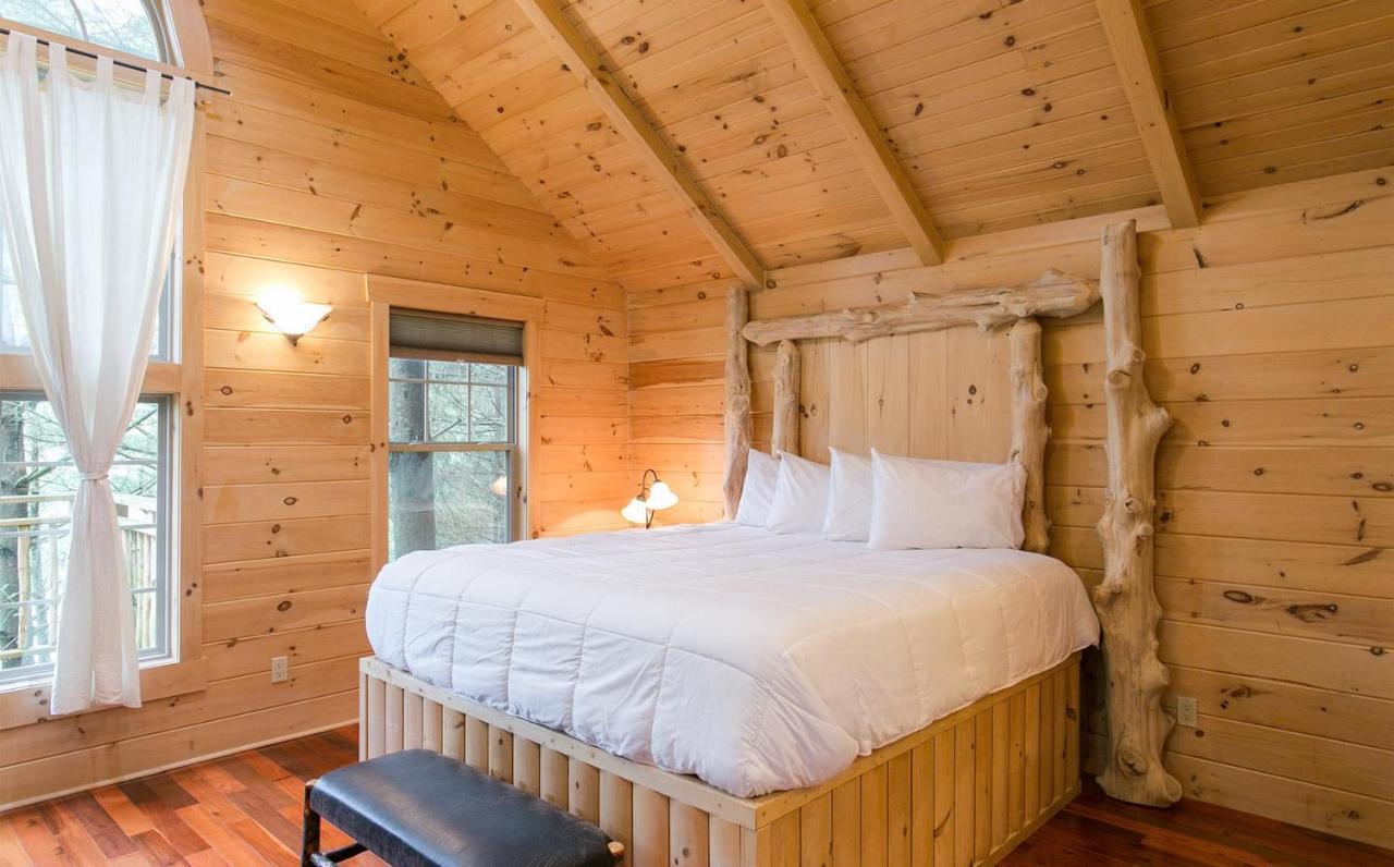 Whispering Pines Treehouse By Amish Country Lodging Millersburg Buitenkant foto